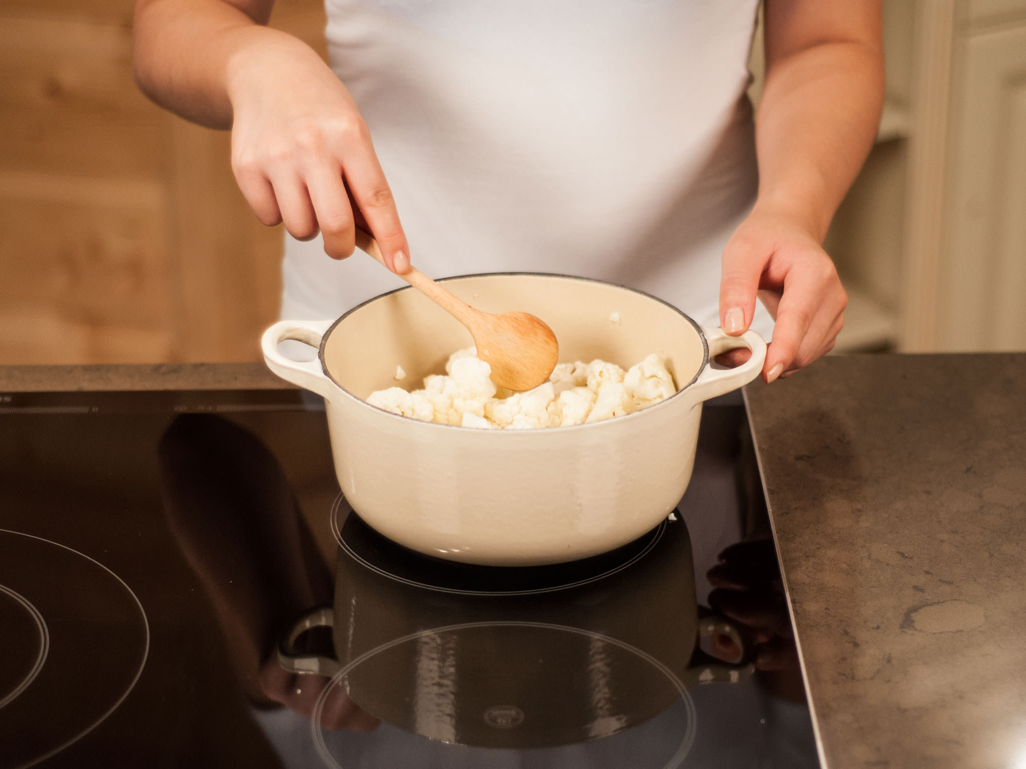 Roasted cauliflower soup