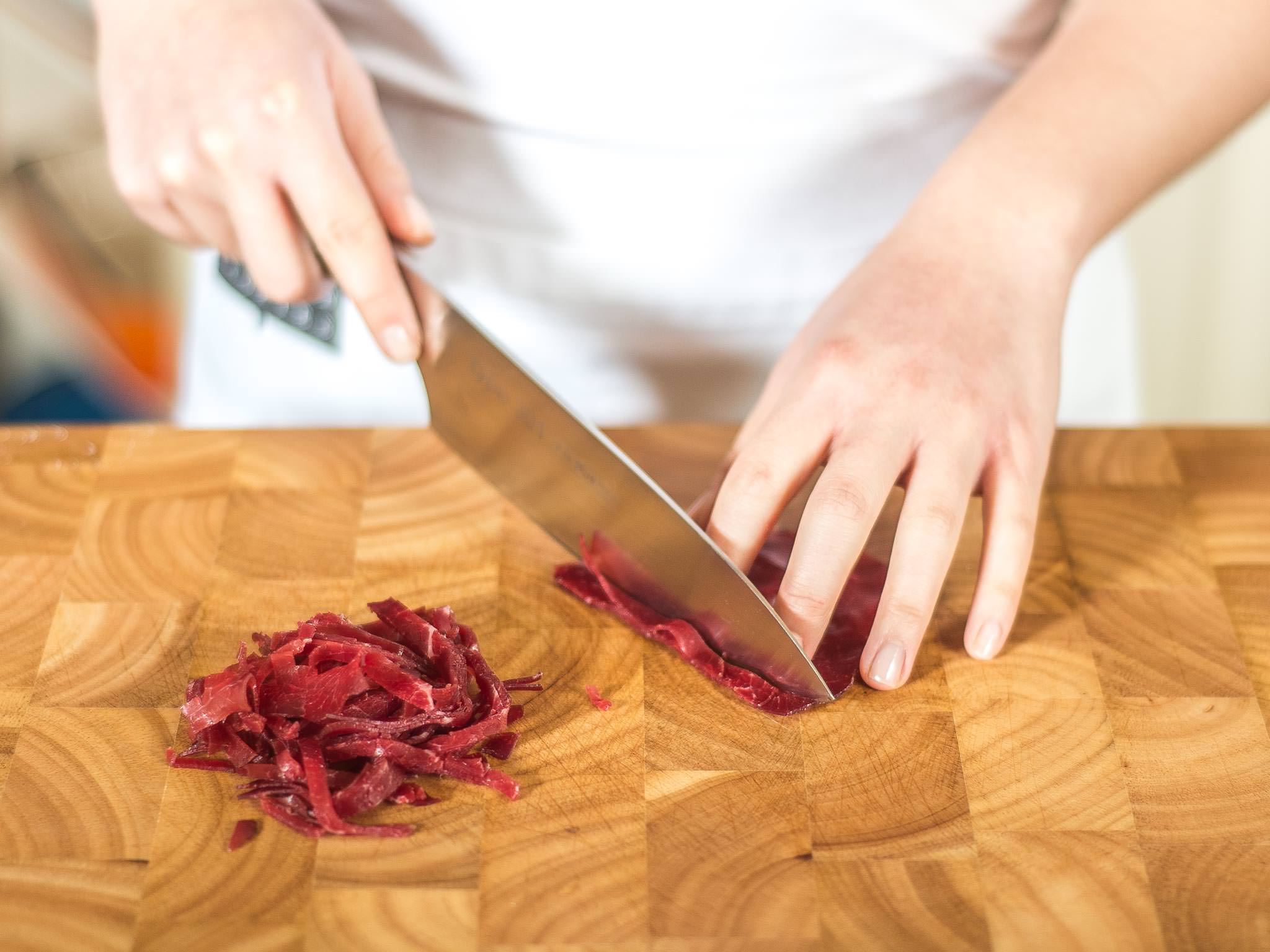 Tagliatelle with pesto and Bresaola